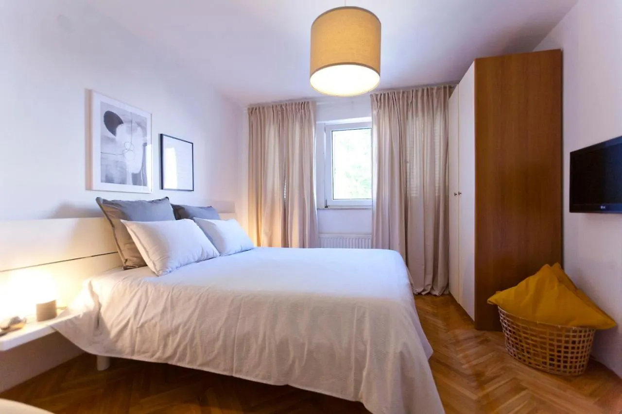 Old Town Castropola Apartment 0*, Pula Croatia